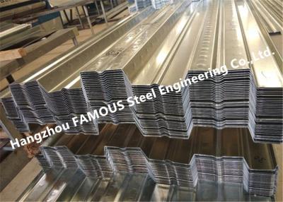 China 1-3m m acanalaron el Decking de plata del piso del metal del ISO 3834 galvanizado en venta