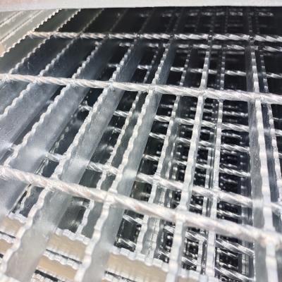 China Industrial Galvanized Bar Grating Clips Building Material Floor Walkway Steel Grating en venta