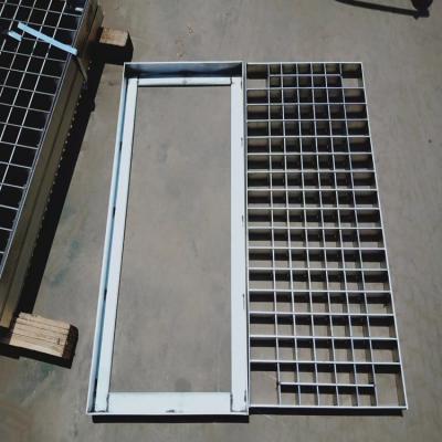 Chine Steel Structure Drain Grill Trench Gutter Rain Water Cover Drainage Grating à vendre