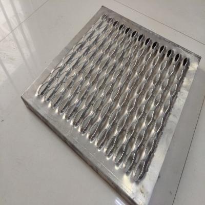 China Square Stair Tread Non Slip Metal Grating For Industrial Use for sale