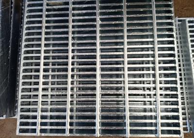 China Flat Bar Heavy Duty Grating Hot Dip Galvanized Feature Thick Zinc Coating for sale