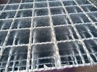 China G303/30/100   600mmx1000mm  Galvanized Serrated  steel  Grating for sale