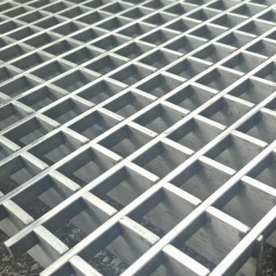 China Reja de acero galvanizada en baño caliente de alta calidad de la calzada resistente de la fábrica en venta