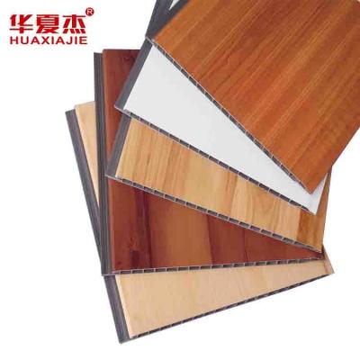 China Los paneles de pared reciclables del 73% UPVC, los paneles plásticos del recubrimiento de paredes en venta