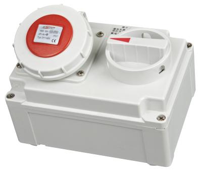 China Reliable 5P Industrial Socket With Isolator , Dust Protect 16 Amp Socket With Switch for sale