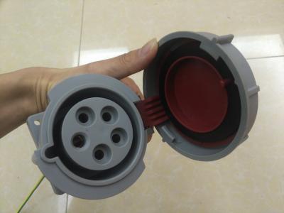 China Pin industrial 400V del zócalo 5 3 de la fase hermética IP67 a prueba de calor en venta