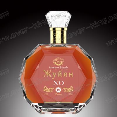 China High End Diamond Shape Glass Brandy Bottle Embossed for sale