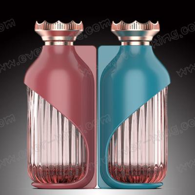 China Claro modificado para requisitos particulares 700ml vacío de Logo Round Spirits Glass Bottle en venta