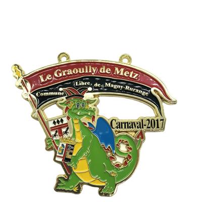China Custom 3D Raised Soft Enamel Dinosaur Logo Shape Karnevalsorden Karate Medals With Lanyard for sale
