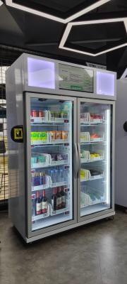 China a máquina de venda automática do gelado 220V para alimentos bebe o refrigerador vendendo esperto à venda