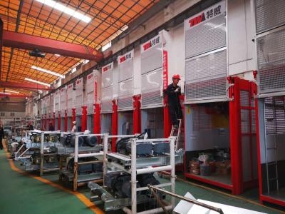 China Aterrizaje auto dentro de 63m/Min Construction Hoist Elevator Rust resistente en venta