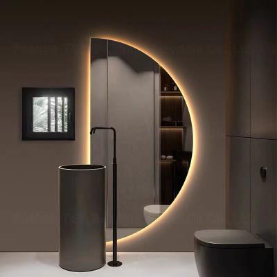 China El espejo retroiluminado Frameless Smart del cuarto de baño de la media luna llevó la pared ligera en venta