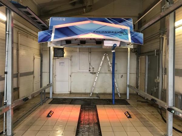 Quality Touchless Pressure Automatic Car Wash Machine 24.5Kw Power Adjustable Water Pressure Multiple Payment Options for sale