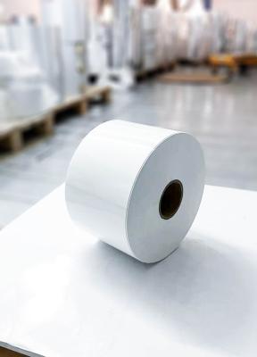 China Etiquetas de papel autoadhesivo resistente al agua de rollo de etiquetas de superficie de PET ópalo en venta