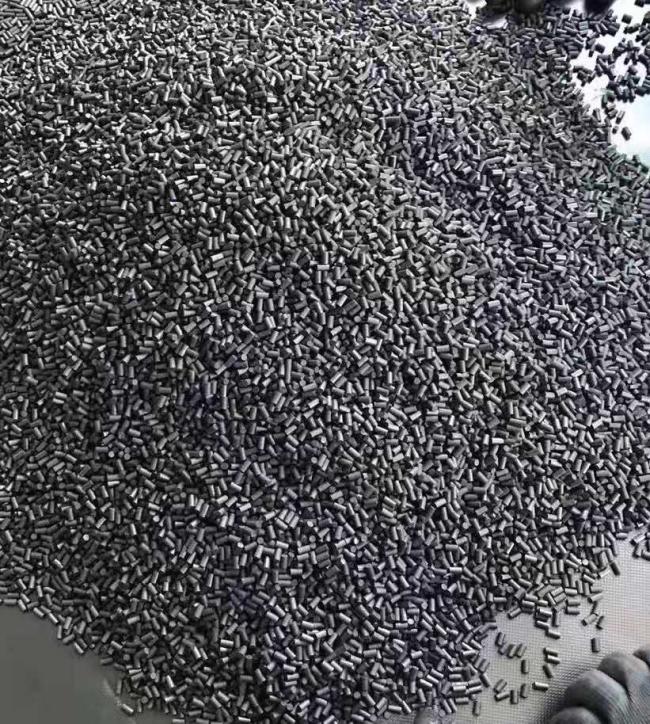 Self-Lubricant Without Oil Cylinder of Graphite Rod