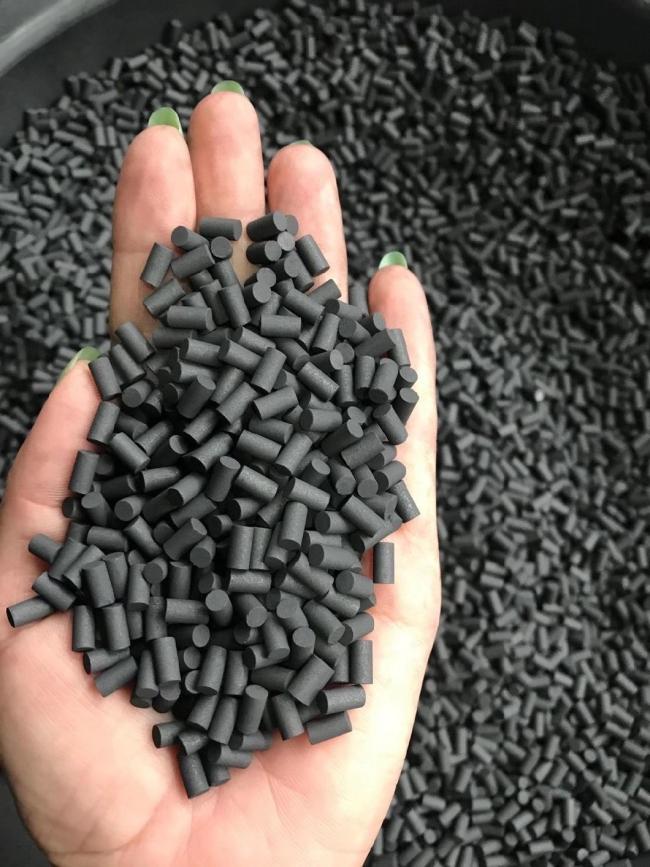 Self-Lubricant Without Oil Cylinder of Graphite Rod
