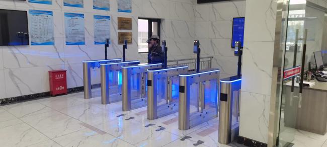 Turnstile gate side view showing construction