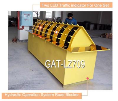 China Red Led Traffic Light Automatically Hydraulic Road Blocker With Rising Vehicle Blocker for sale