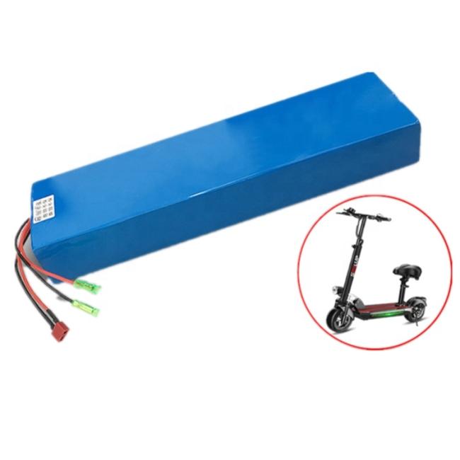 Complete battery assembly with protective casing