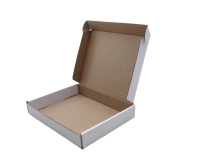 中国 Rectangular Food Cosmetics White Folding Packaging Box With General Printing Logo 販売のため