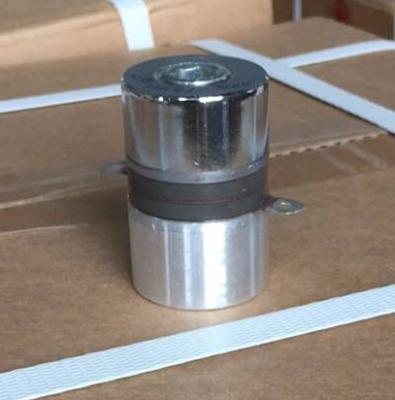 Chine Transducteur piézoélectrique de nettoyage ultrasonique pour le décapant en céramique piézo-électrique 40khz 60w à vendre