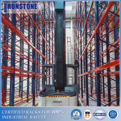 China Selective Very Narrow Aisle Pallet Racking System With Optimizing Space for sale