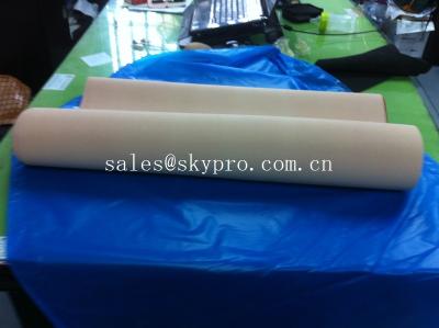 China Rollo de goma de la hoja del neopreno natural comercial de la espuma para el uso de la alfombrilla de ráton en venta