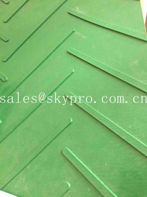 China correia transportadora verde do PVC de 2mm, correia transportadora de grande resistência do plutônio do PVC para o declive à venda
