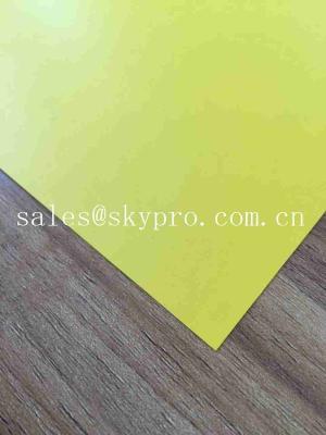 China Aceite blanco rojo del PVC de la película del PVC de la banda transportadora del amarillo rígido del negro - plástico del PVC de la resistencia en venta
