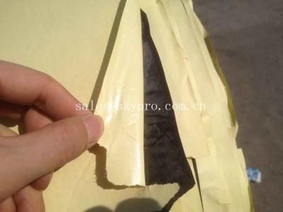 China Rolo com o avesso esparadrapo lustroso profissional da folha da borracha de esponja da espuma para a isolação da tubulação à venda