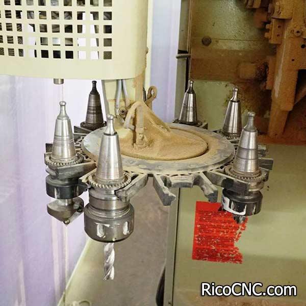 Morbidelli ISO30 toolholder clamp.jpg Morbidelli ISO30 toolholder clamp.jpg