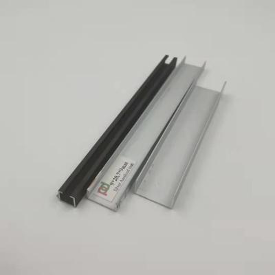 Chine 40x40 a expulsé les profils en aluminium de tube a anodisé l'angle en aluminium à vendre