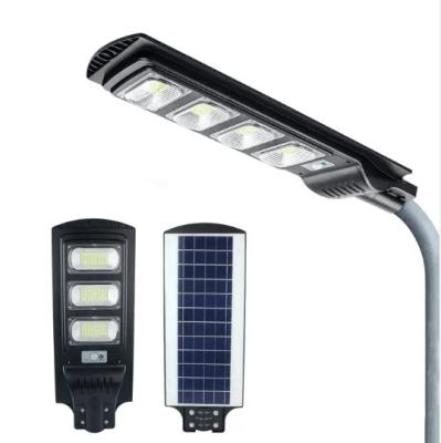 China Ip66 Waterproof Outdoor Streetlight 30w 60w 90w All In One Led Solar Street Road Light for sale