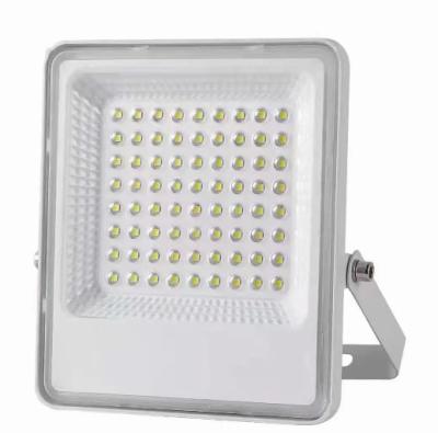 中国 新しい高性能LED投光灯 屋外防水家用道路照明 庭灯 鋳型アルミ投光灯 販売のため
