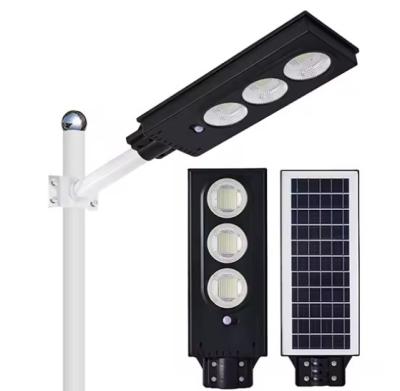 Chine Lumière solaire de rue 6000K LED 5 étoiles luminaires carré lampe communautaire haute puissance avec contrôleur à vendre