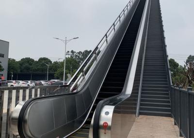 China Width 1000 Moving Walkway Escalator Outdoor Escalator Opaque Balustrade for sale