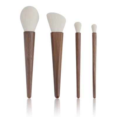 China Soft Bristles 4PCS Wood Handle Makeup Brush Set Environment Friendly for sale