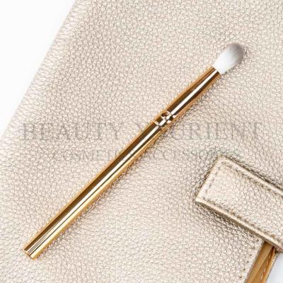 China Deluxe Champagne Gold Fluffy Eyeshadow Makeup Brush 148mm Length for sale