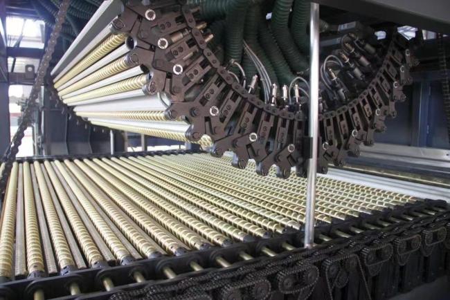 Close-up view of high-performance aramid roller rope
