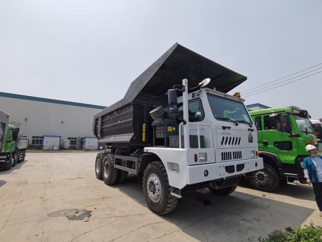 Mining dump truck