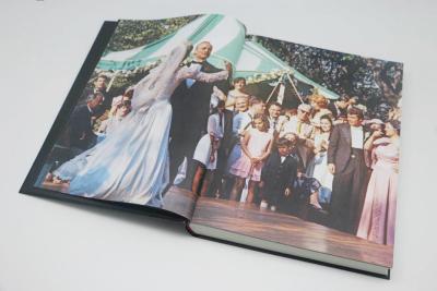 China Libro de tapa dura del sellado de oro que imprime servicio de impresión del cuaderno del álbum en venta