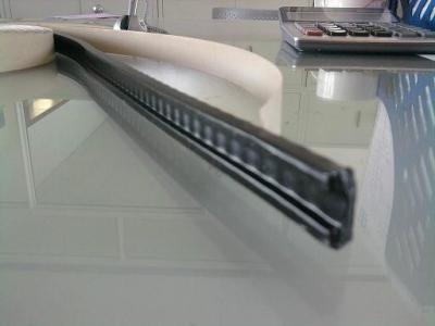 China Espaciador caliente flexible de cristal doble del borde, espaciadores de la ventana de Doble Vidrio Upvc en venta