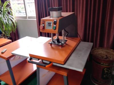 Chine Tapis de souris, coussin, machine de presse de la chaleur de sublimation de carreau de céramique à vendre