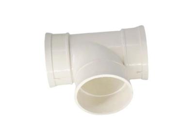 中国 40 Pvc Pressure Pipe Fittings Tee Polyvinyl Chloride For Drainage 販売のため