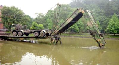 China 15m Span Heavy Mechanized Bridge With Advanced Engine, Gearbox For Dry Gaps and Marshland for sale