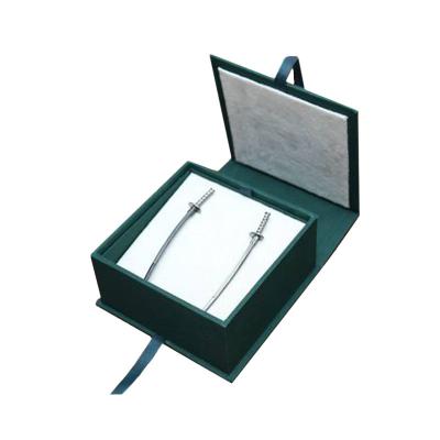 China Green Cardboard Jewelry Gift Boxes Mens Jewellery Gift Packaging For Earrings for sale