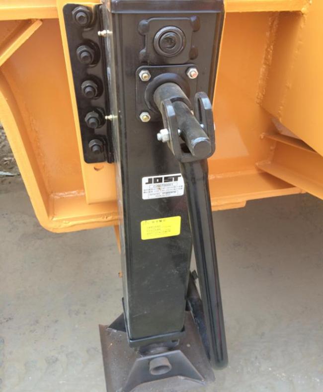 2 Axles 60 Tons Low - bed Semi Trailer Truck , Low Flatbed Trailer Truck