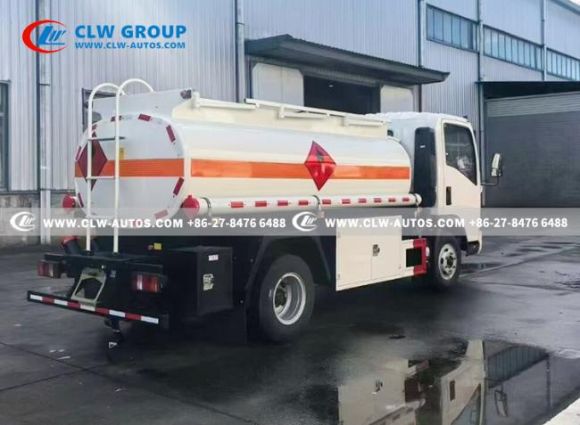 Sinotruk HOWO Fuel Tanker Truck operational view