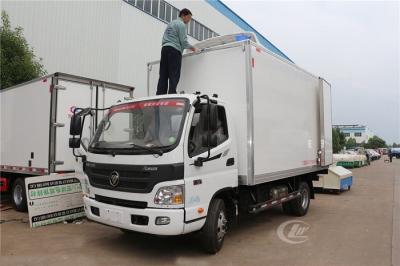 China Medidores de 3 toneladas refrigerados congelados Foton do caminhão da caixa do caminhão de entrega os 4,1 personalizaram a cor à venda
