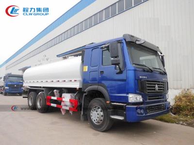 China Caminhão móvel do distribuidor do combustível de HOWO 6x4 20cbm com o pneu 12.00R20 à venda